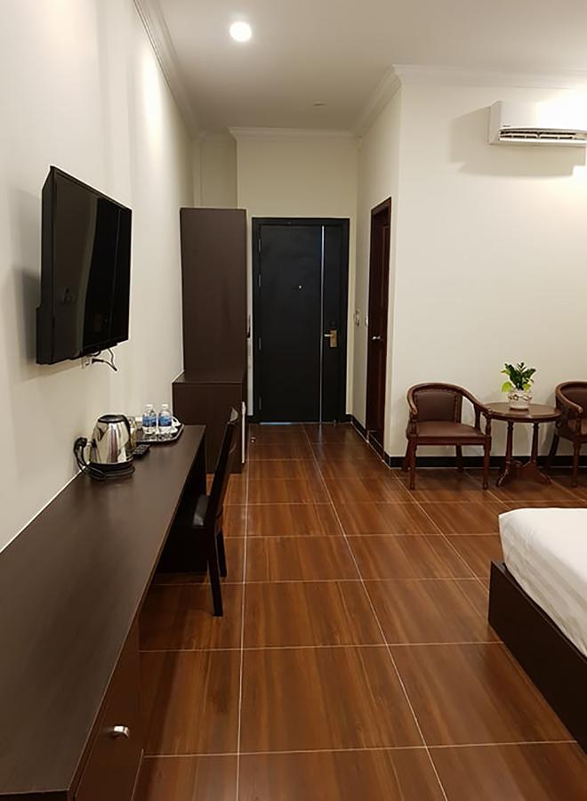 Apple Hotel Two - Near Phnom Penh Airport Bagian luar foto