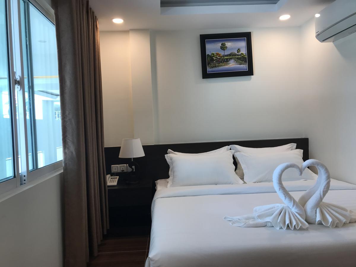 Apple Hotel Two - Near Phnom Penh Airport Bagian luar foto