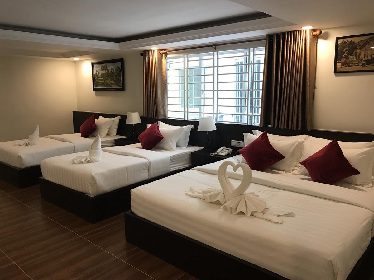 Apple Hotel Two - Near Phnom Penh Airport Bagian luar foto