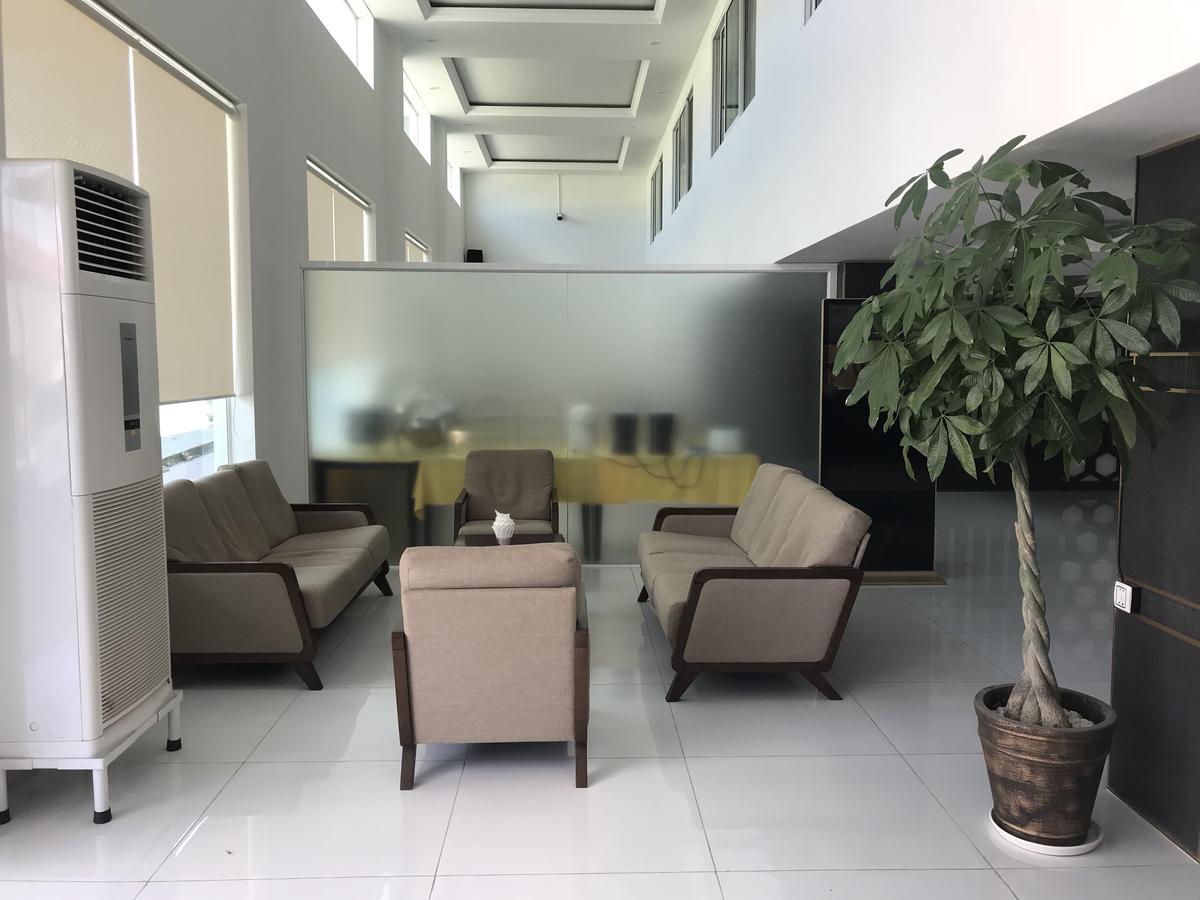 Apple Hotel Two - Near Phnom Penh Airport Bagian luar foto
